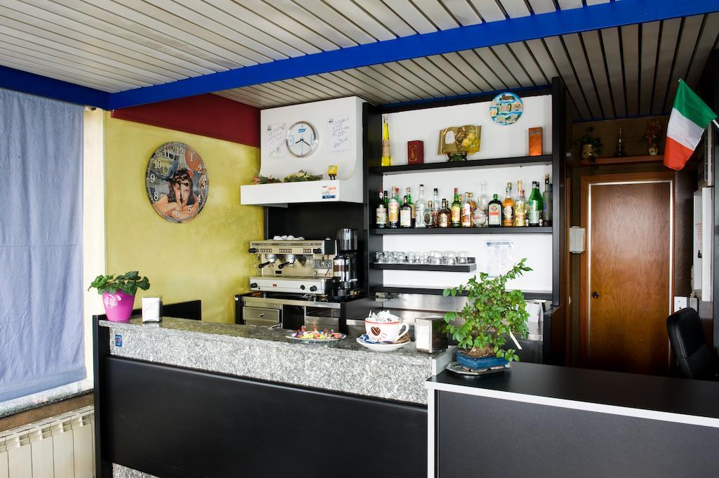 Hotel Maria Luisago Exterior photo